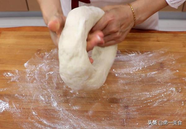 大廚教你肉夾饃家常做法，從烙餅到滷肉，步驟詳細，配方比例都有