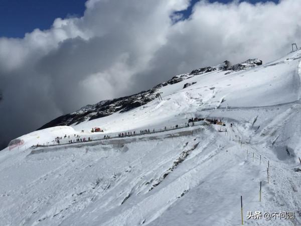 去瑞士鐵力士山乘吊椅飛渡萬年冰川,來一場心靈的自由飛翔 去瑞士鐵力士山乘吊椅飛渡萬年冰川,來一場心靈的自由飛翔