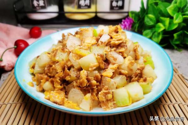 霜降後，吃蘿蔔土豆不如吃它，5毛一斤，鍋中一煎酥脆可口，真香