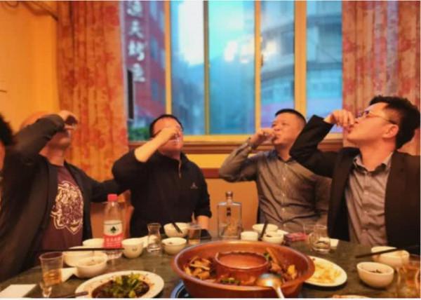 酒桌上不想喝酒,就用這幾個理由拒酒,禮貌又加分 酒桌上不想喝酒,就用這幾個理由拒酒,禮貌又加分