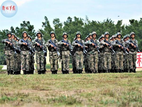 這場會操,“殺氣”爆表 這場會操,“殺氣”爆表