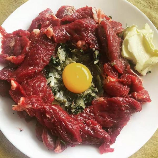 匈牙利女廚師分享“奇葩飲食習慣”,全年只吃生肉 匈牙利女廚師分享“奇葩飲食習慣”,全年只吃生肉