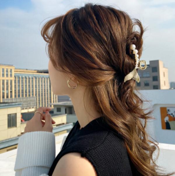 當代女大學生的流行趨勢,被男生吐槽好像奶奶,果然時尚是個圈? 當代女大學生的流行趨勢,被男生吐槽好像奶奶,果然時尚是個圈?