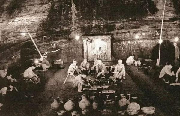 1968年西漢古墓事件：解放軍炸出上萬件珍寶，驚動周總理