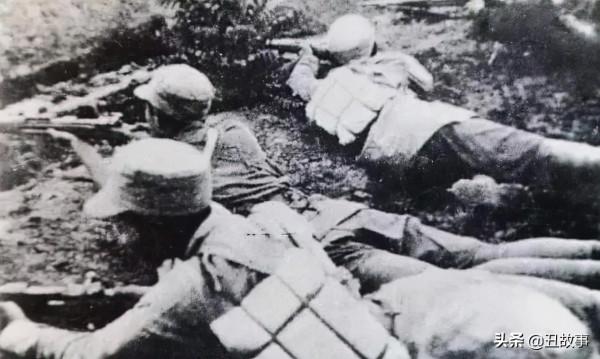 2歲命懸一線，父親將我從鬼門關拉了回來。父親坎坷而傳奇的一生