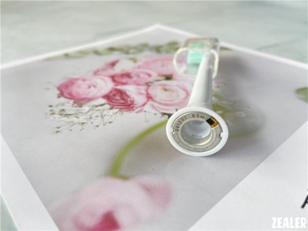 流動潔力 輕鬆刷牙-飛利浦電動牙刷HX6760-機皇款