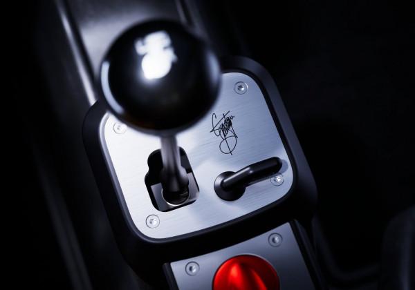 最高11100轉V12引擎，售價過千萬超跑，全球限100臺，2024年交付