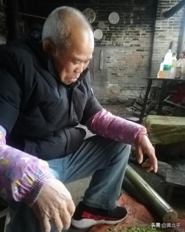 廣西南寧隆安縣那桐鎮那門村,光緒年間國子監的太學生牌匾為證 廣西南寧隆安縣那桐鎮那門村,光緒年間國子監的太學生牌匾為證