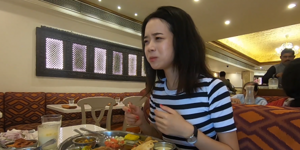 華人美女獨自旅遊印度，聽說孟買發展和上海差不多，這是真的嗎