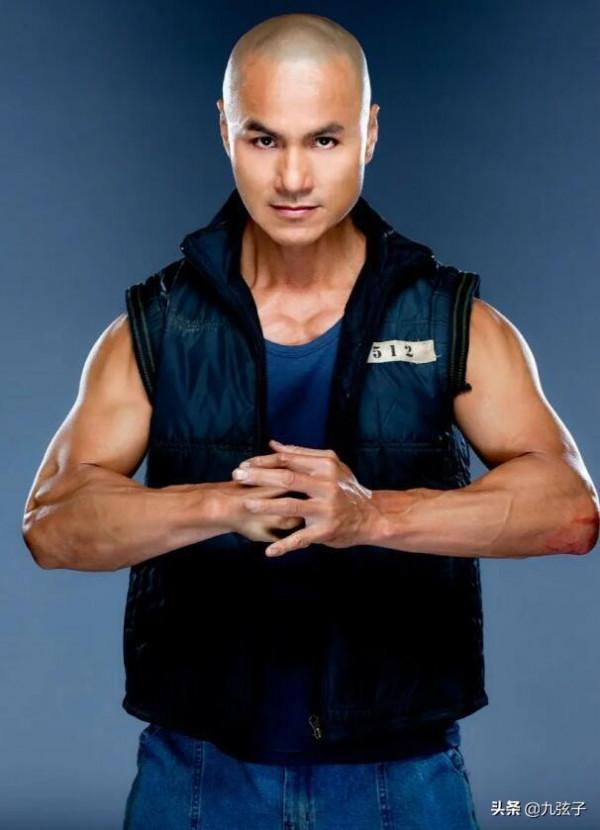 仇雲波22歲獲全國武術冠軍，功夫比肩李小龍，甄子丹甘拜下風