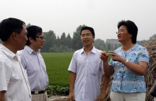 他的高考作文字數不夠,難倒了閱卷專家,為何最後卻得滿分? 他的高考作文字數不夠,難倒了閱卷專家,為何最後卻得滿分?