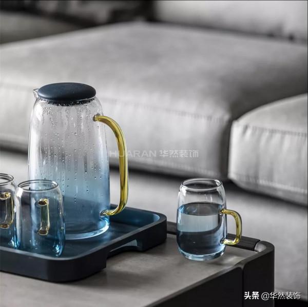 98㎡現代小三居，中間戶型無玄關、暗廚房問題巧妙解決