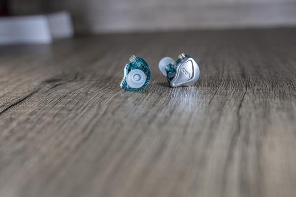 把成本都堆在音質上了？150塊的靜電入耳式耳機CCA-NRA測評