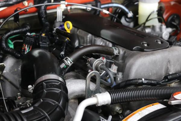 怪獸修車：翻新一輛二手的鈴木-吉姆尼，精心施工，再現完美