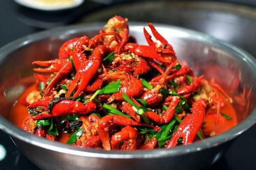 口傳皰疹又痛又癢還不敢戳，要想嘴唇不起皰，瞭解這3點就夠了