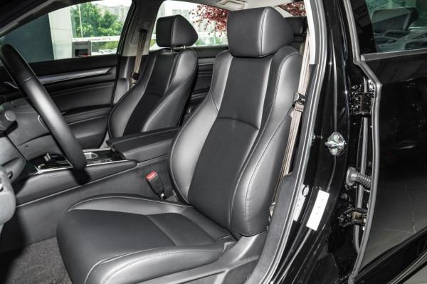 售價19.28萬元，搭載1.5T+CVT動力組合，2022款本田雅閣豪華版