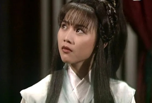 28年前播出的這部《魔刀俠情》才是洪欣和蔡少芬的顏值巔峰之作