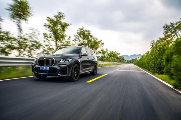 開玩笑!在全尺寸SUV中談操控?寶馬X7還真就這麼幹了! 開玩笑!在全尺寸SUV中談操控?寶馬X7還真就這麼幹了!