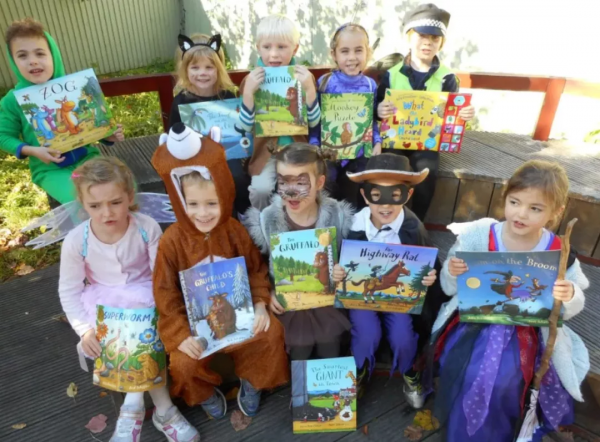 從同學家回來,孩子抱怨房子好小,我這樣回應俏皮又機智 從同學家回來,孩子抱怨房子好小,我這樣回應俏皮又機智