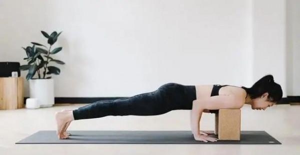 瑜伽四柱支撐，最容易犯的7處錯誤，尤其要注意