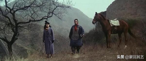 穿越劇的鼻祖，張藝謀看不上眼卻甘當主演，只為能和鞏俐在一起