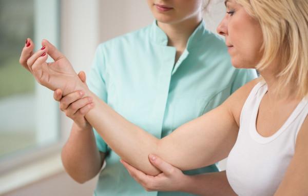 總是感覺手指發麻，會不會要中風了？也可能是這幾種情況