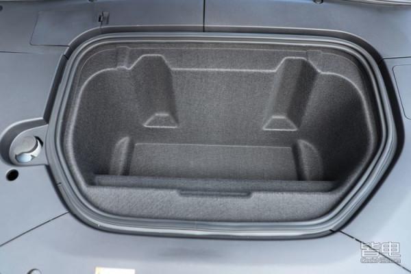 雙晶片/MR混合現實/AR實景 體驗R汽車MARVEL R