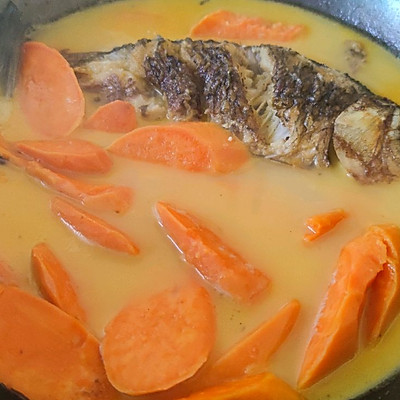 這道減脂餐之紅薯鯽魚湯太銷魂，同事吃過都找我要菜譜