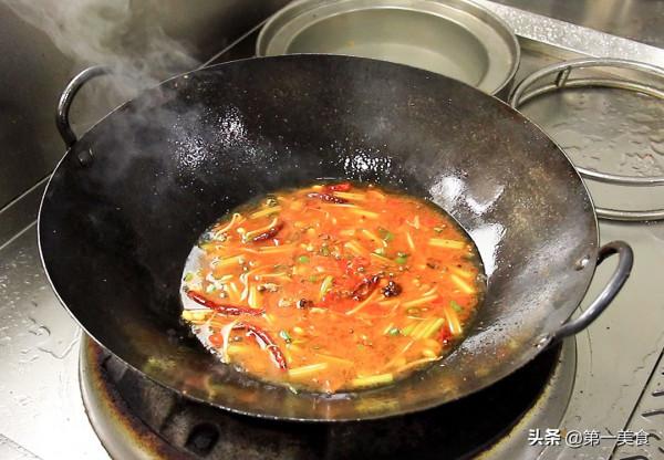 這才是魚肉最好吃的做法，一炸一燉，麻辣鮮香，外皮酥脆又開胃