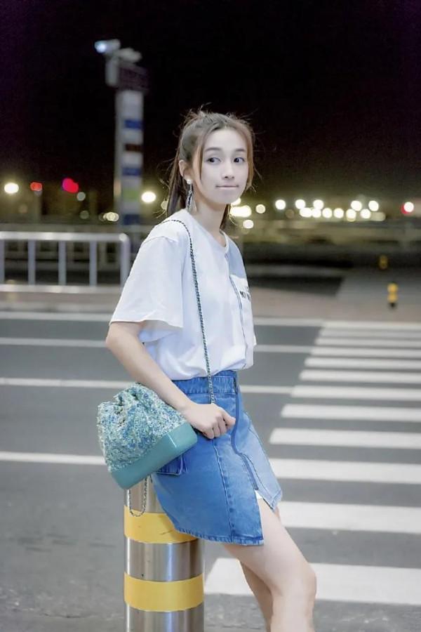 李斯抱怨拘秦桎，若將玉骨冰姿比，寧堪作吏風塵下