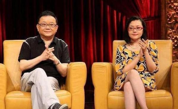 一婚嫁恩師,二婚嫁&quot;和珅&quot;王剛,如今61歲單身無子女的成方圓幸福嗎