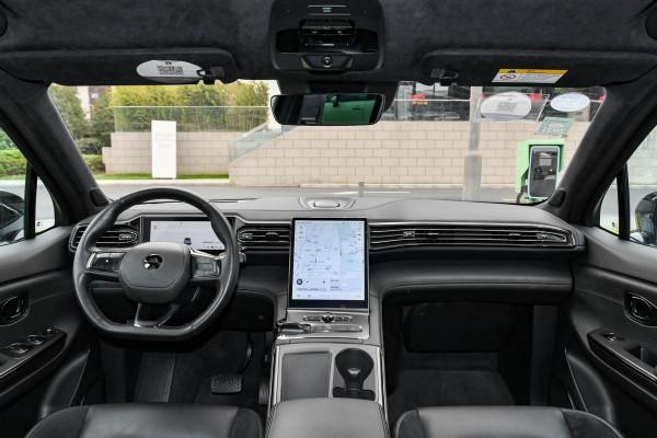 零百加速4.7秒,軸距2米9,開出去回頭率十足,帶你看蔚來ES6 零百加速4.7秒,軸距2米9,開出去回頭率十足,帶你看蔚來ES6