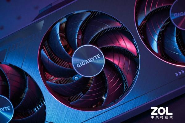 技嘉RTX 3090 Ti魔鷹圖賞 遲來的旗艦卡皇