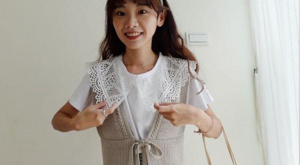 這樣穿洋裝超百搭超可愛!純白連身裙+針織背心重複穿搭 這樣穿洋裝超百搭超可愛!純白連身裙+針織背心重複穿搭