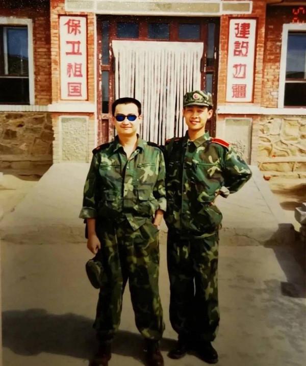 同樣是演軍人，肖戰張譯氣場強，黃景瑜像小混混，差別在於體態？