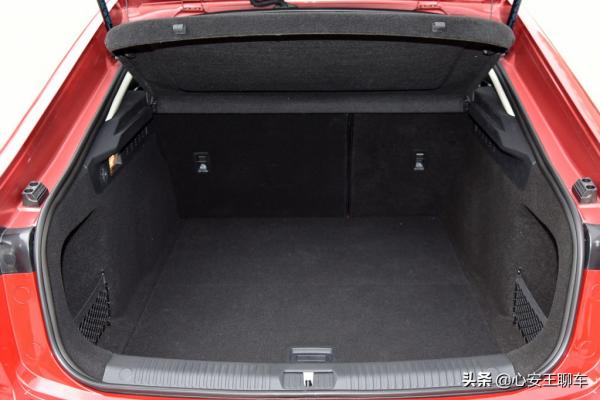 第三代奔騰B70:“厚道”的B級車,顏值大氣穩重,僅售9.99萬元起 第三代奔騰B70:“厚道”的B級車,顏值大氣穩重,僅售9.99萬元起