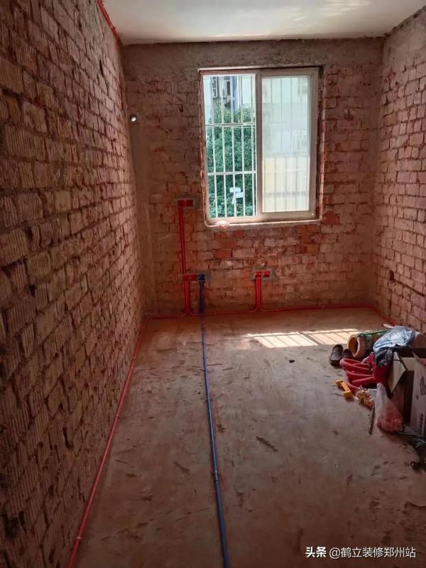 水電施工中……