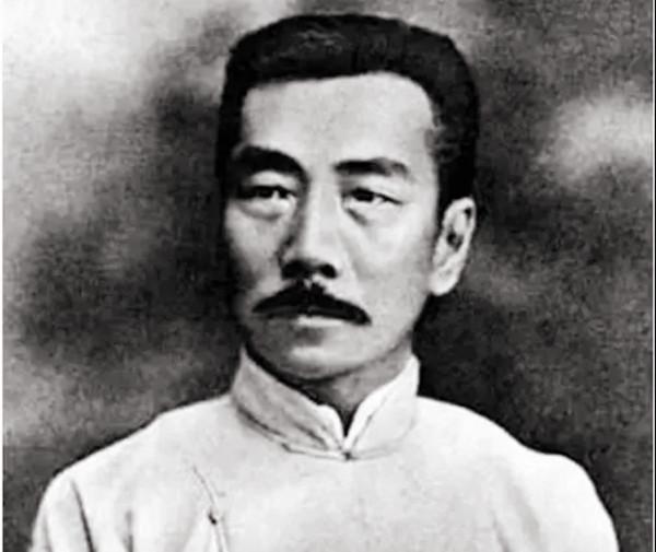 魯迅不為人知的一面：一生愛煙，想戒卻戒不掉，最後死於香菸