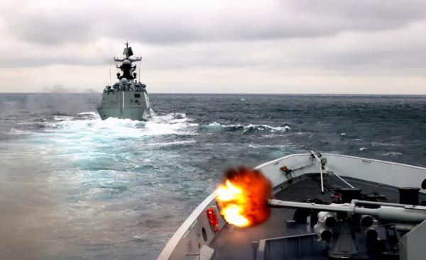 東部戰區2022年首次開訓,導彈驅逐艦模擬中彈起火,官兵表現亮眼 東部戰區2022年首次開訓,導彈驅逐艦模擬中彈起火,官兵表現亮眼