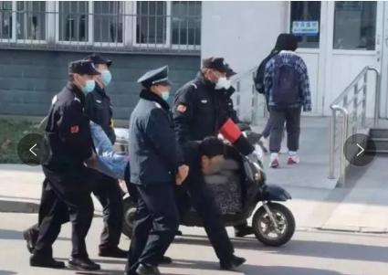 禁止學生訂外賣，食堂被罵上熱搜，大學飯菜究竟有多反人類？