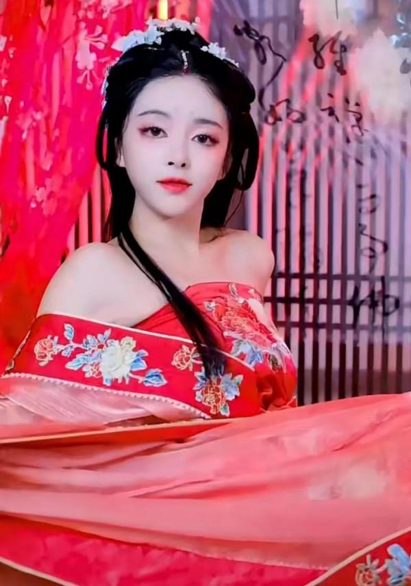 聊齋故事：蛇 嬰