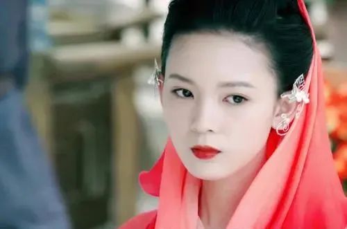 現代裝一般古裝卻美出天際，這些女星個頂個的好看，可就是紅不了