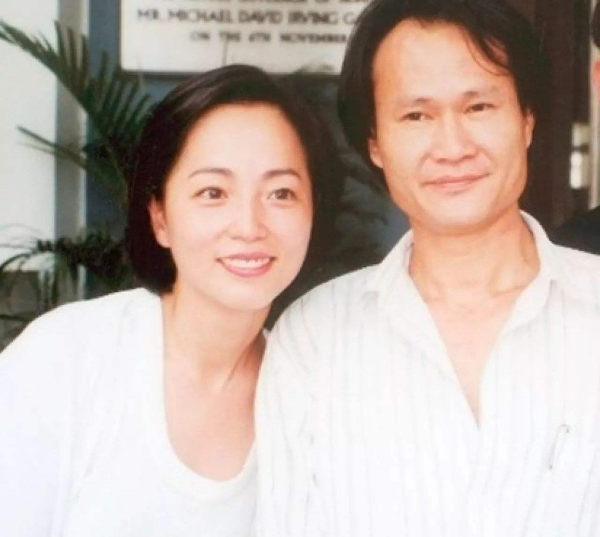 選擇葬在外國的5位明星，各有各的苦衷，最小的僅26歲