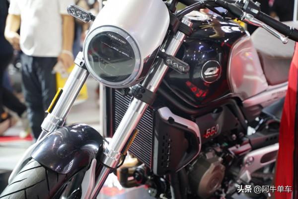 摩博會丨QJmotor閃300S、逸550售價公佈，迷之自信