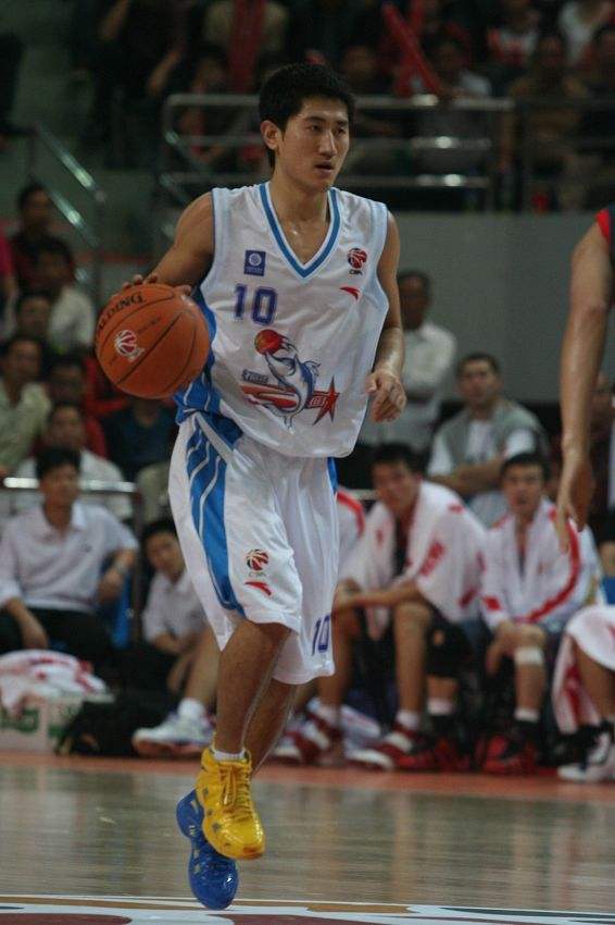 CBA歷史個人助攻榜前十：胡雪峰領銜，現役三球員上榜，郭艾倫第5