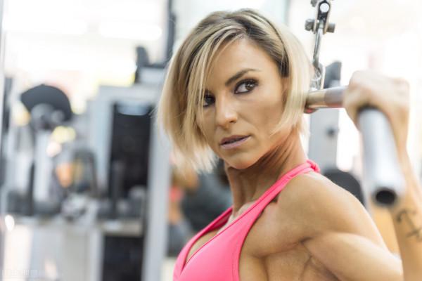 “沉肩”為什麼被健身達人“奉若神明”？