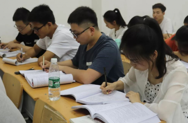 “本科學歷”也分檔次？聽說第6檔受爭議較多，看看你是哪一檔