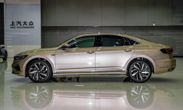 是你，你選哪款！日德之戰 豐田凱美瑞對比大眾帕薩特