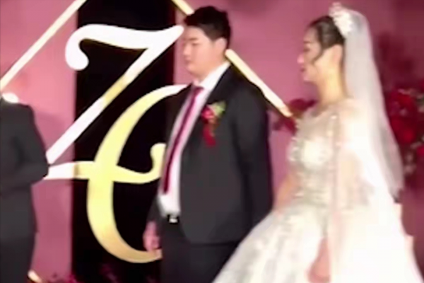 女人，有權自主今生。大衣哥的兒媳陳亞男錯在哪裡？