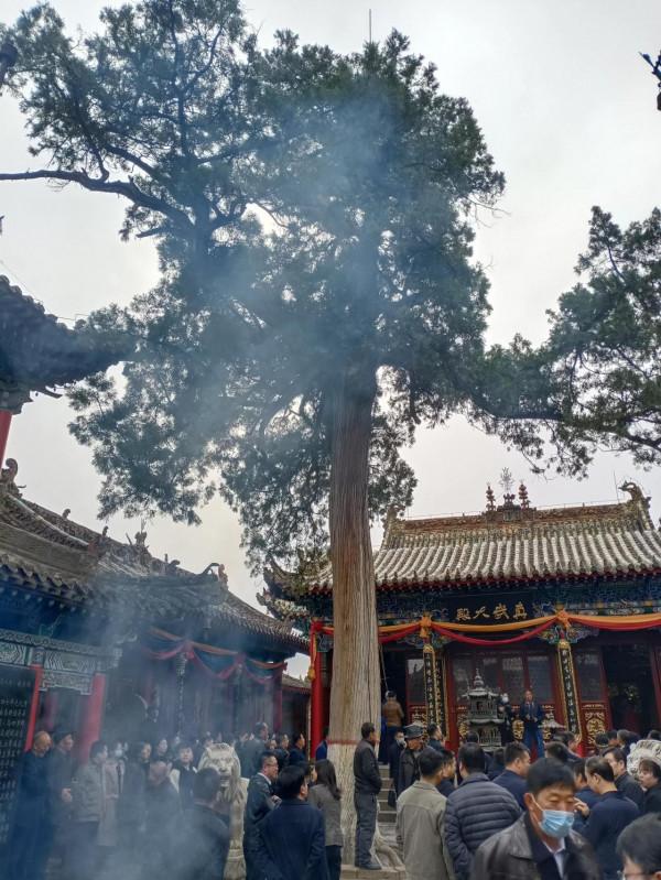 重陽登佳縣白雲山
